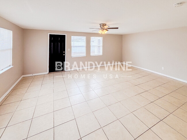 Building Photo - 7236 Darien Way
