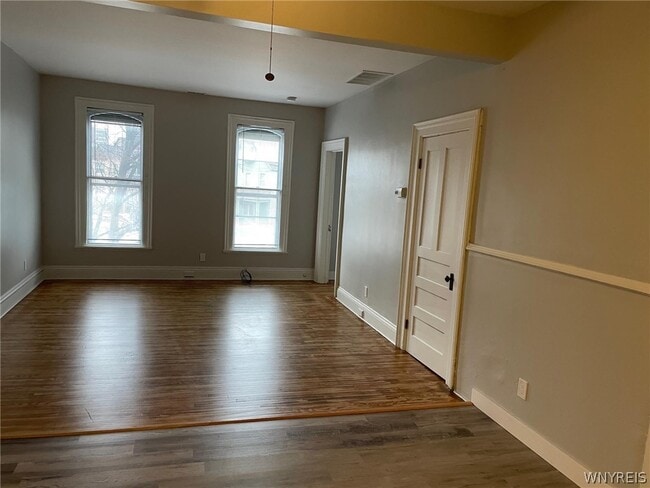 Foto del edificio - 370 Virginia St