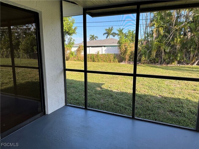 Building Photo - 221 SW 34th Terrace