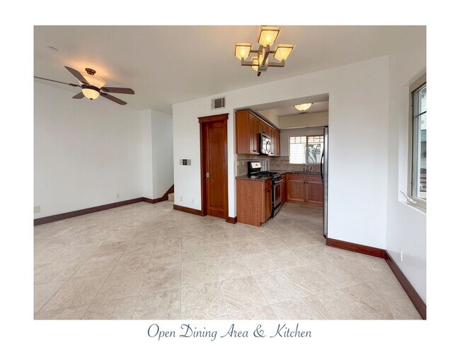 Foto del edificio - Pet friendly three-story townhouse-style c...