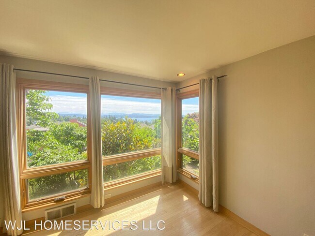 Foto del edificio - 4 br, 2.5 bath House - 4962 Purdue Ave NE