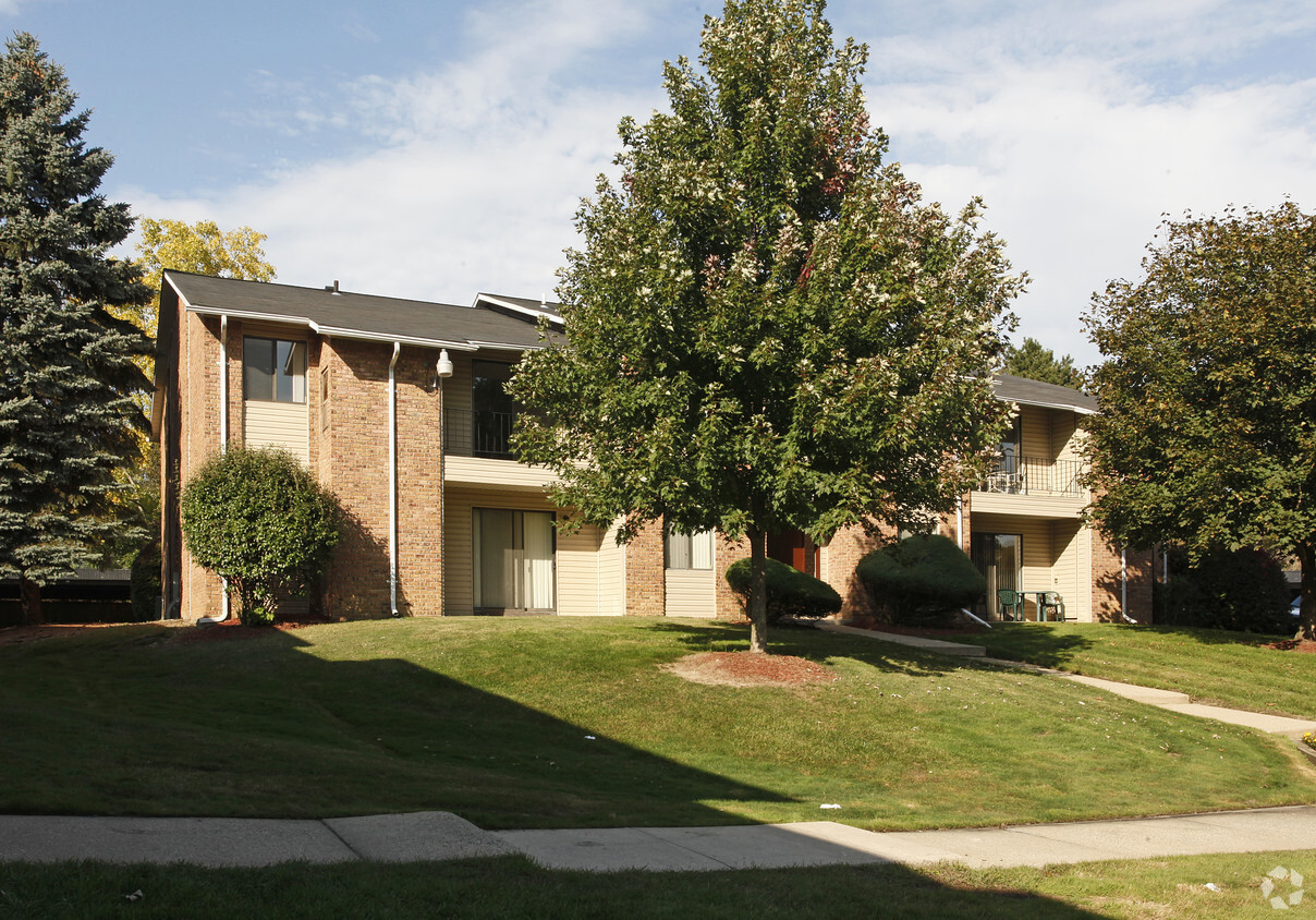 Woodhues Apartments - Farmington Hills, MI | Apartments.com