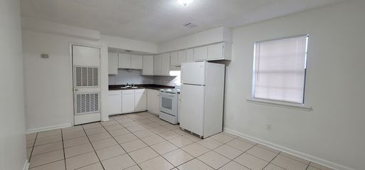 Building Photo - 815 Martin Luther King Jr Dr