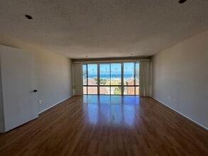 Building Photo - 8263 Camino Del Oro