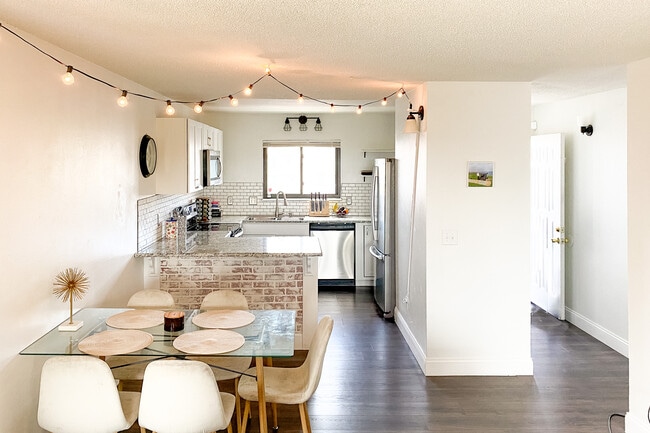 Building Photo - 2720 W 86th Ave