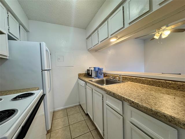 Foto del edificio - 750 N Judge Ely Blvd