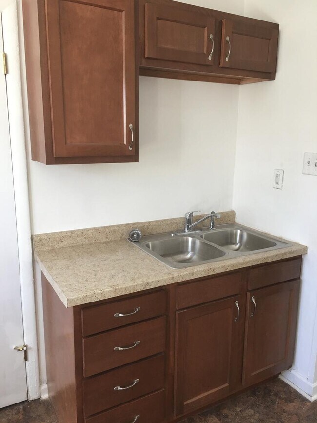 Foto del edificio - 2526 SE Virginia Ave