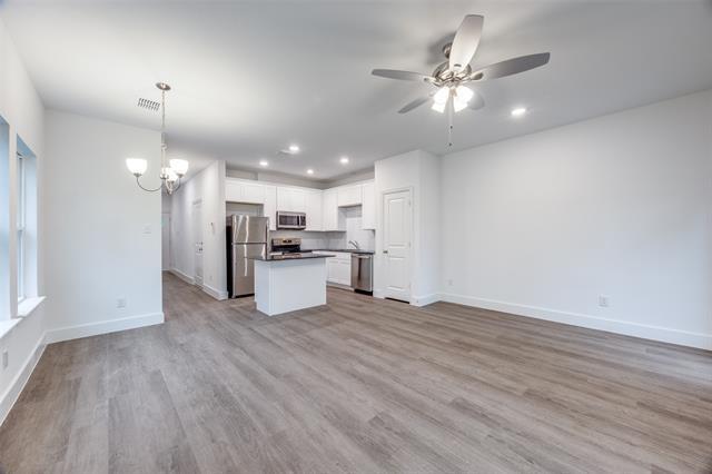Foto del edificio - 412 E 7th St