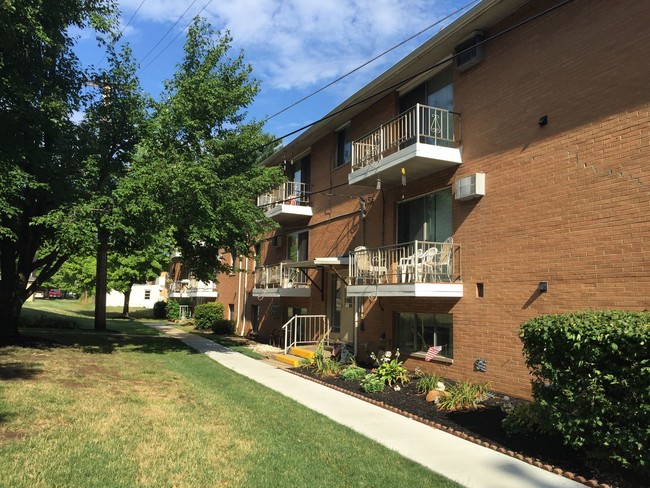 Parma Park Senior Apartments - Parma, OH | Apartments.com