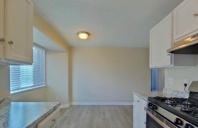 Foto del edificio - Beautiful Home In Saint Paul St Available Now!