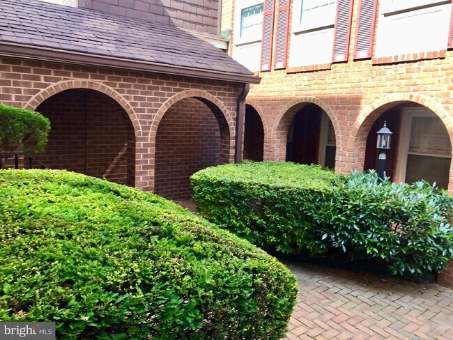 Foto del edificio - 900 24th St NW