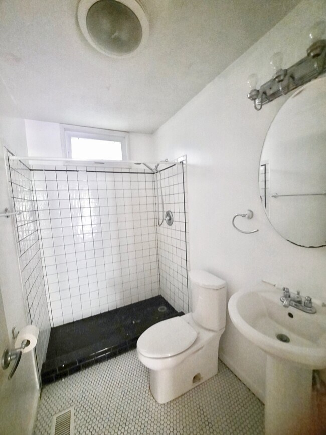 Foto del edificio - 6286 Tatum Rd