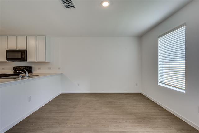 Foto del edificio - 926 Sandhill Crane Ln