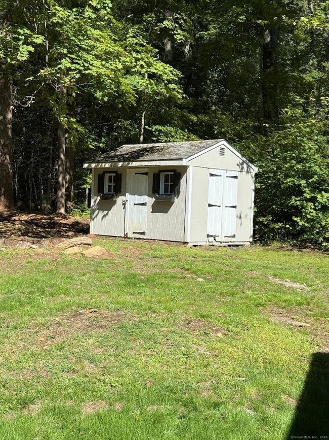 Building Photo - 48 Crestwood Rd