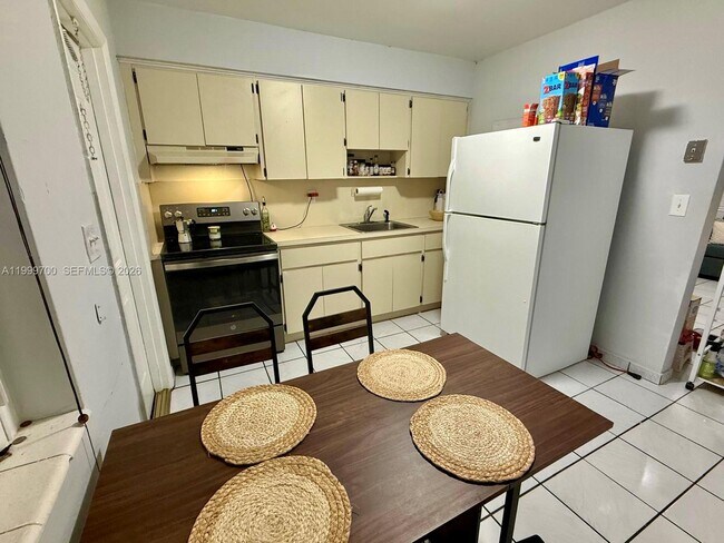 Foto del edificio - 2732 NW 16th Terrace