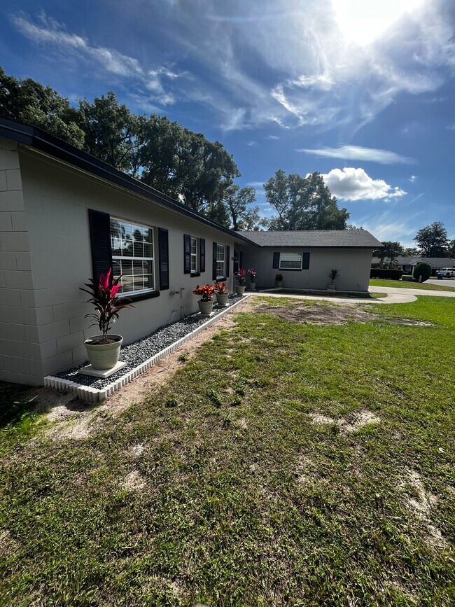 Photo - 530 Ventris Ct House