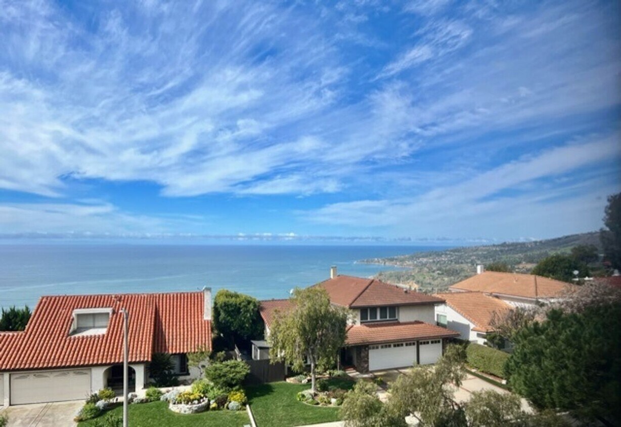 Primary Photo - ***OCEAN VIEW HOME***