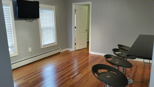 Foto del edificio - 415 Herkimer St