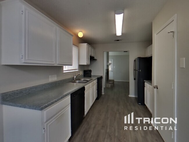 Foto del edificio - 720 Charles City Dr