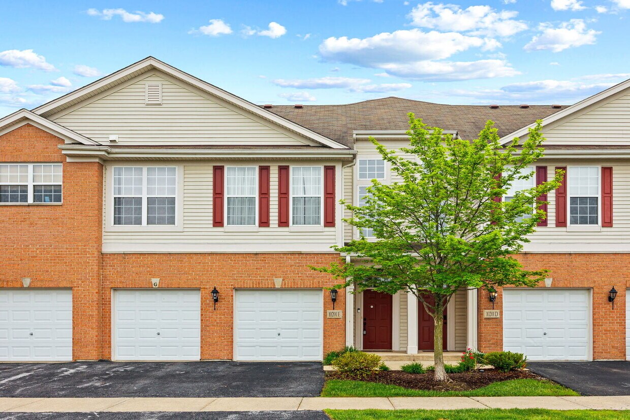 10201 Camden Ln Unit E, Bridgeview, IL 60455 Condo for Rent in Bridgeview, IL