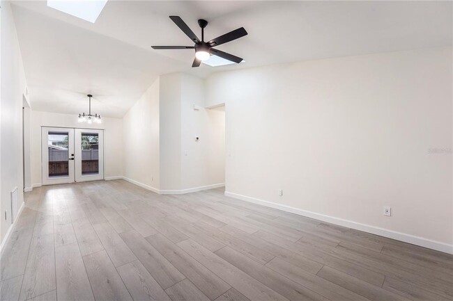 Foto del edificio - 104 N Glenwood Ave