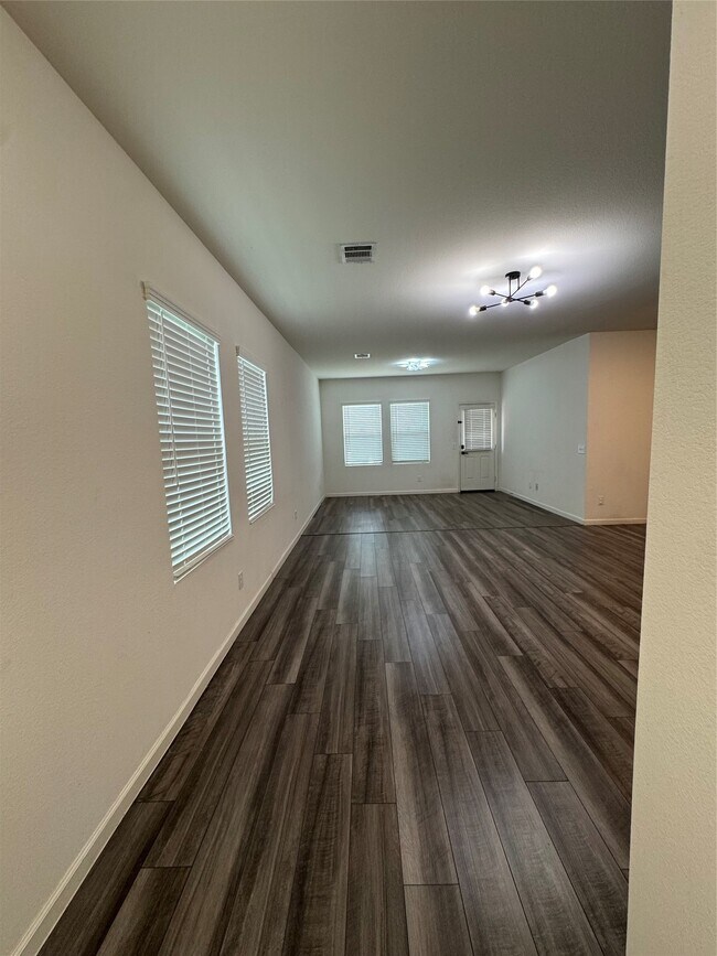 Foto del edificio - 1061 Long Bay Ct