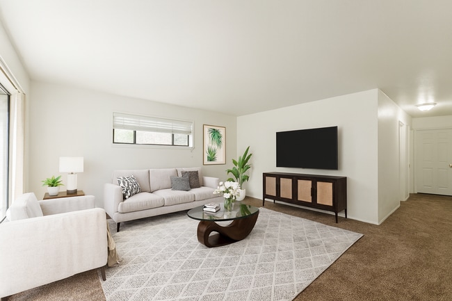 Foto del edificio - 1st Month Rent FREE!!! 3BR 1BA Home w/ Fresh Flooring • Private Backyard in Salt Lake City