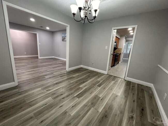 Building Photo - 4271 Reynosa Dr