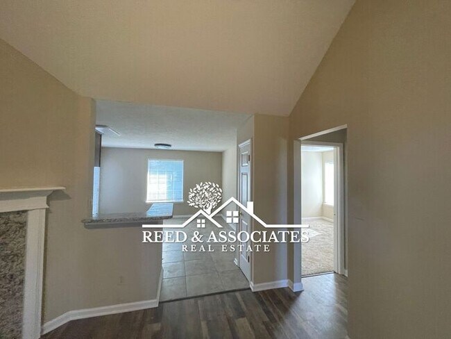 Foto del edificio - Cordova Home with GRANITE Counter Tops & Located on Corner Lot!