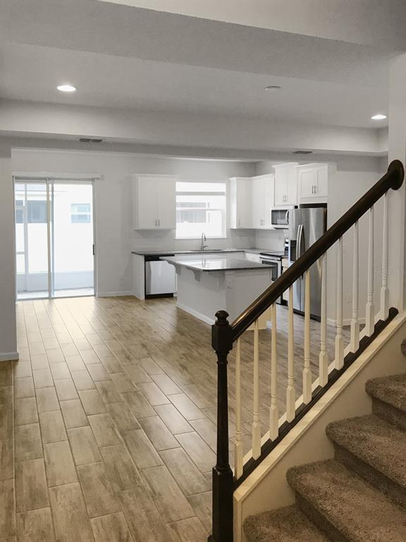 Building Photo - 5016 Skyview Ln