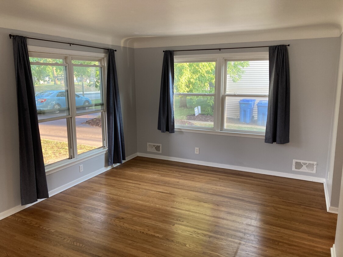 Living room - 5834 Lyndale Ave S