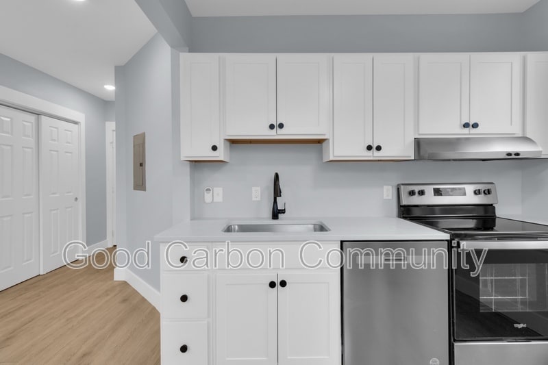 Foto principal - 131 Allen St