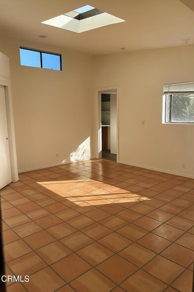 Foto del edificio - 1115 N Signal St