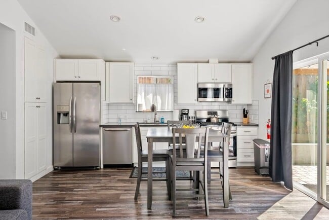 Foto del edificio - 2 bedroom 1 bath