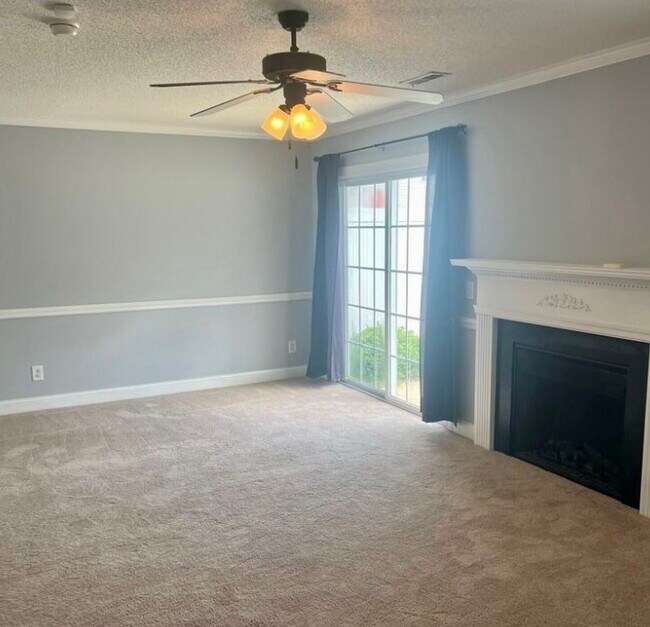 Foto del edificio - 4267 Dudleys Grant Dr