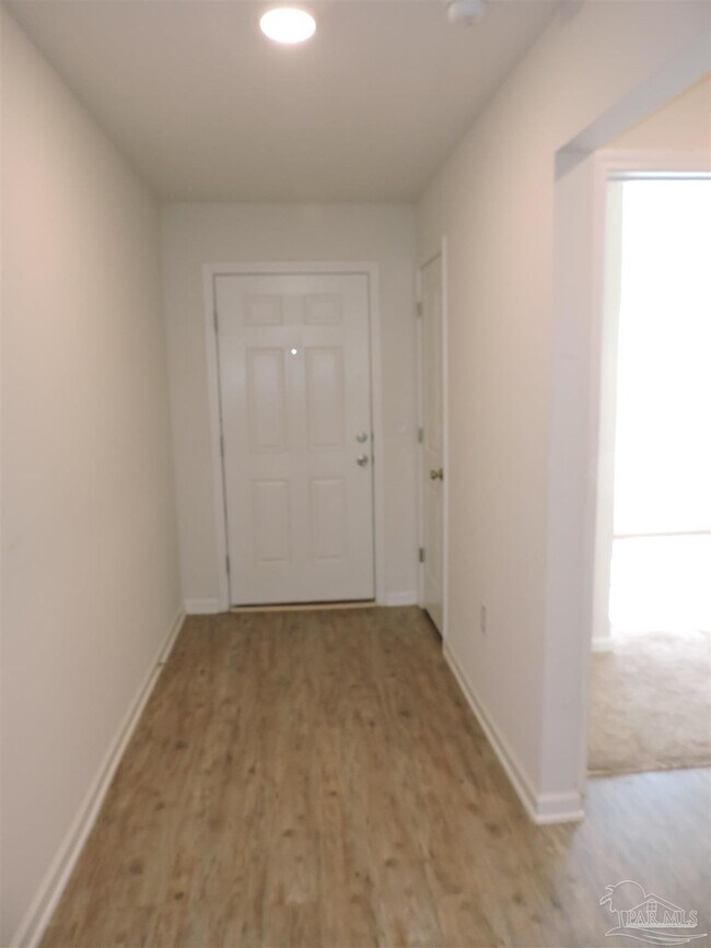 Foto del edificio - 5780 Blackhorse Cir
