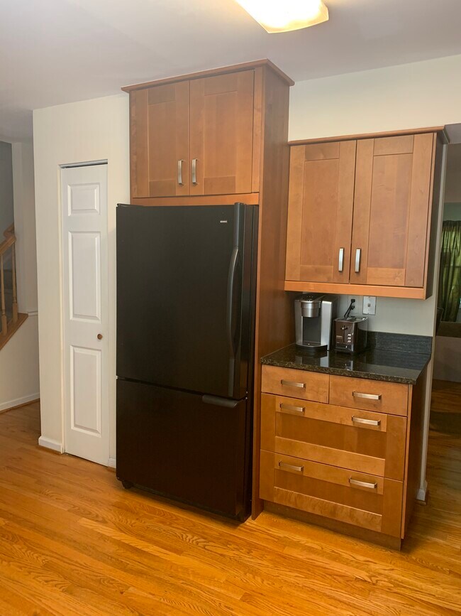Foto del edificio - 678 Ivy League Ln