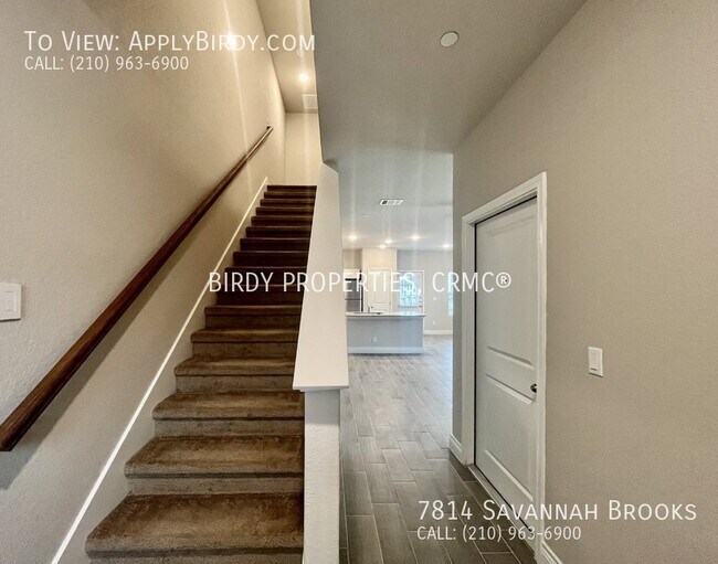 Building Photo - **2 Story, 3 Bed, 2 Bath Home Townhome Loc...