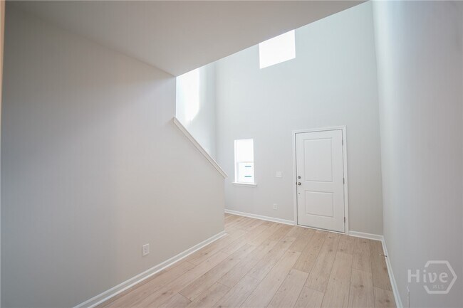 Foto del edificio - 128 Amethyst Dr