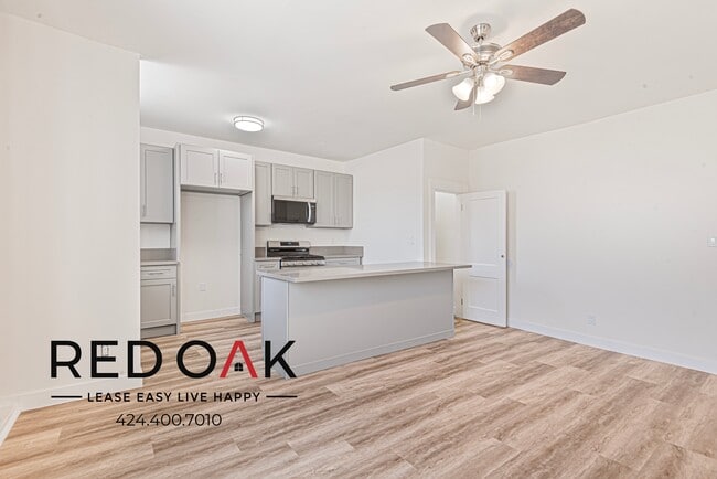 Foto del edificio - Recently Redone Two Bedroom with Striking ...