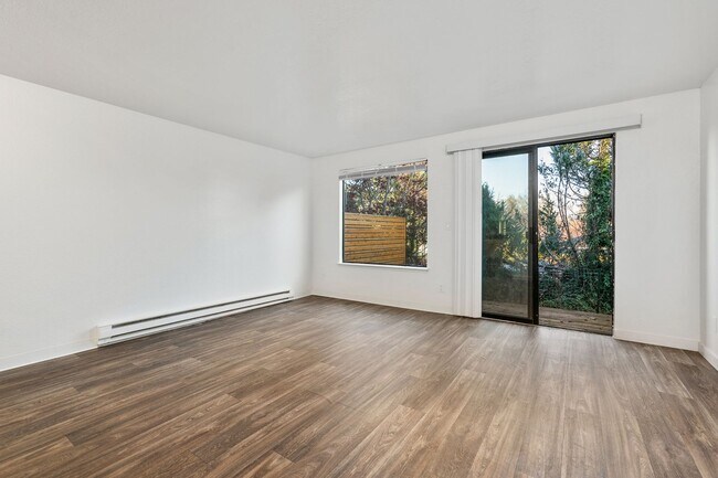 Foto del edificio - 2109 123rd Ave NE