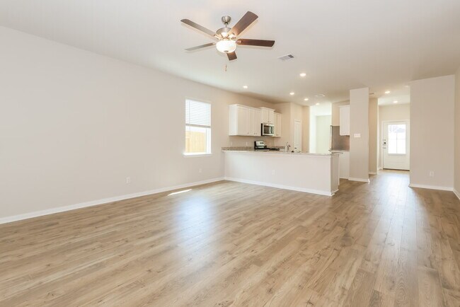 Foto del edificio - 15647 Plum Brk Dr