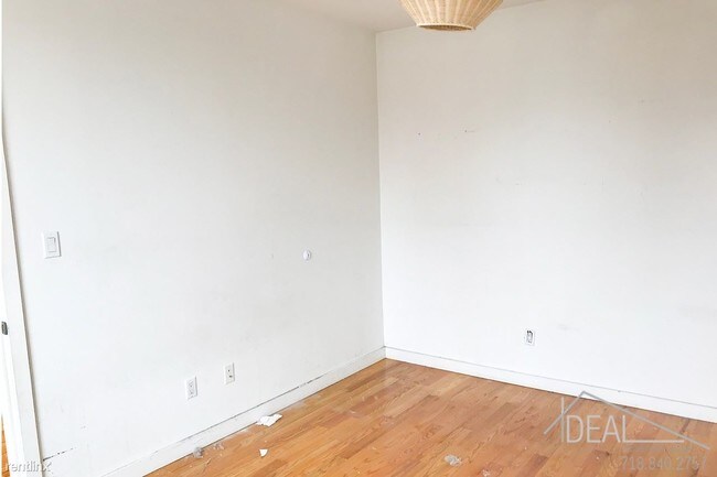 Building Photo - 2 br, 2 bath Apartment - 110 Broadway