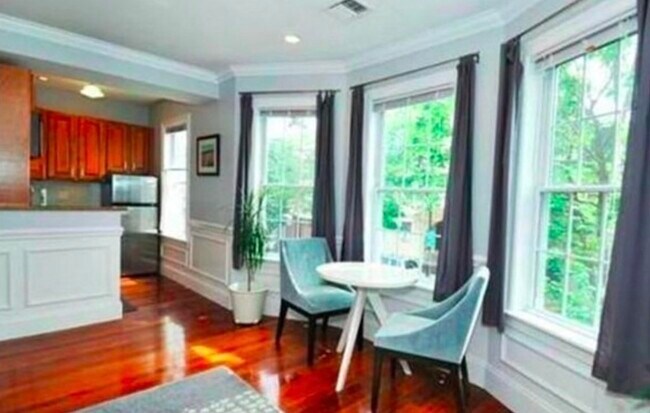 Foto del edificio - 613 Dorchester Ave