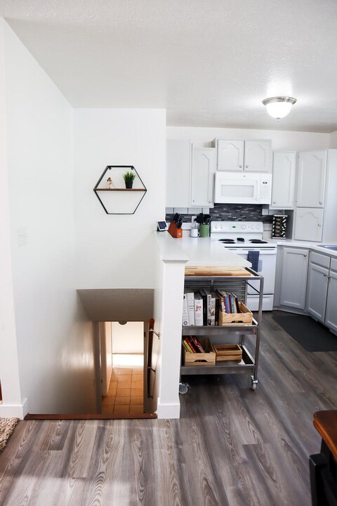 Building Photo - 628 N 1360 W