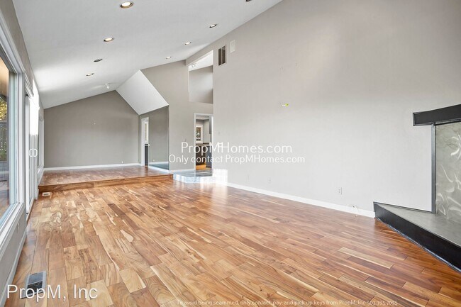 Foto del edificio - 3 br, 2.5 bath House - 19770 Wildwood Drive