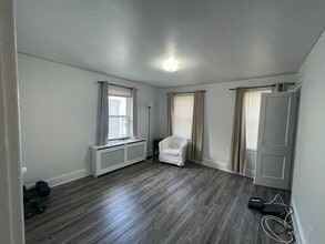 Building Photo - 30 1st St