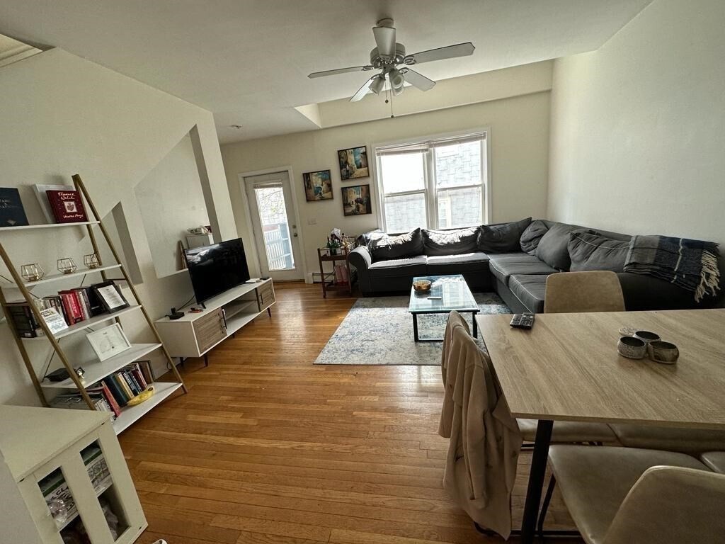 Foto principal - 4 Hingham St