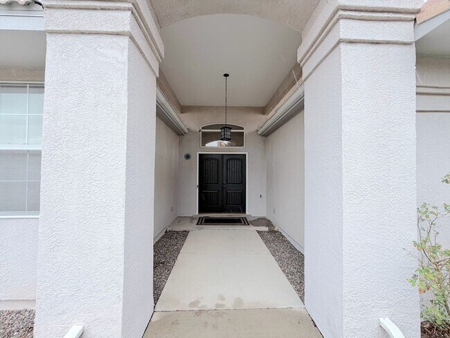 Foto del edificio - 5105 Rae Ct NE