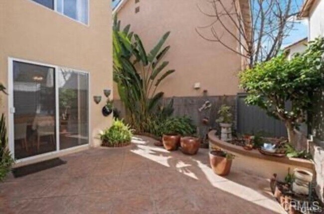 Foto del edificio - 27 Via Carisma